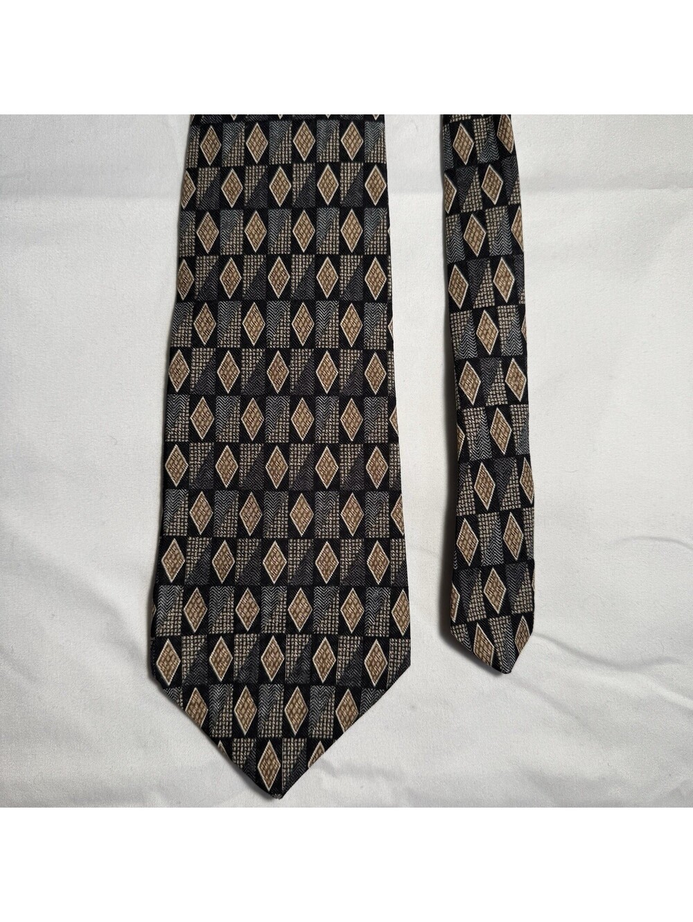 GUESS Mens Geometric Colorful Necktie 100% Silk Tie Made USA Vintage